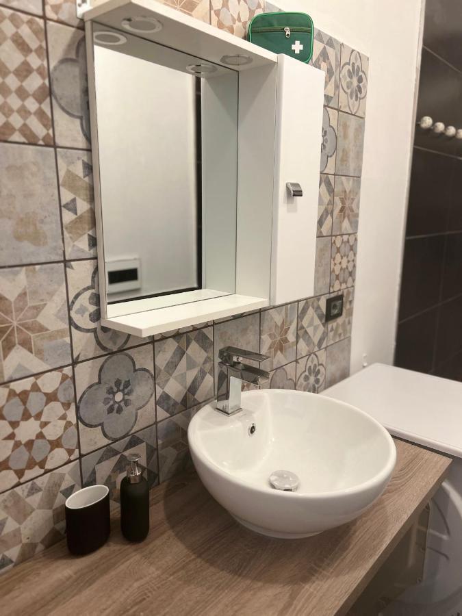 Casa Bravetta - Parking Private Apartment Рим Екстериор снимка