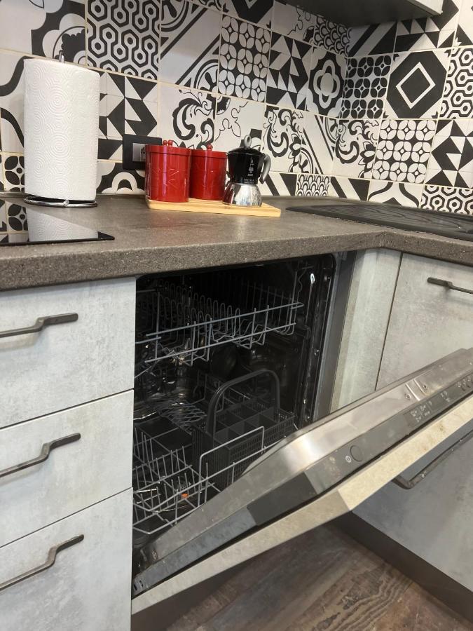 Casa Bravetta - Parking Private Apartment Рим Екстериор снимка